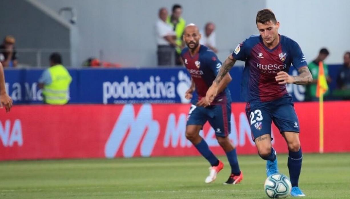 El Huesca camina hacia el ascenso directo