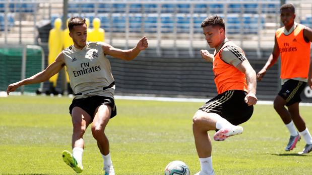 Lucas Vázquez se prepara para ser el lateral derecho