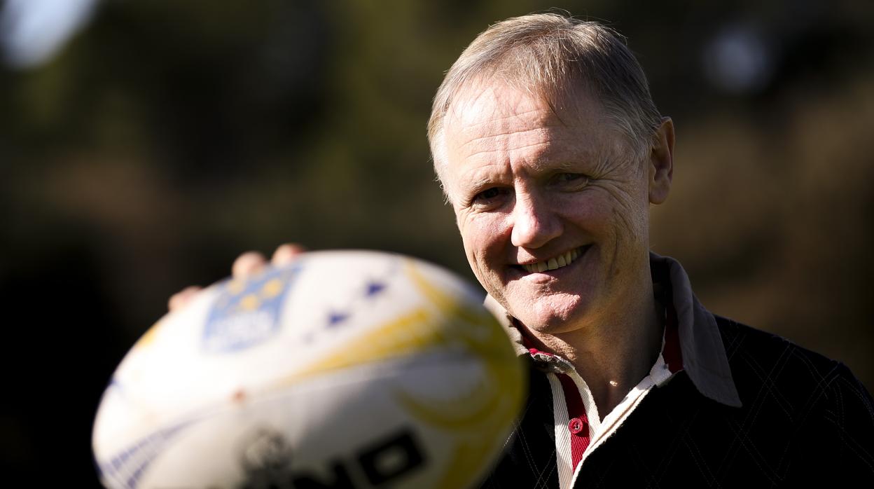 El seleccionador de los Classics All Blacks, Joe Schmidt, posa para ABC en el CARde Sant Cugat