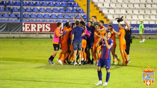 Celebración del Atzeneta en la semifinal frente al Alzira