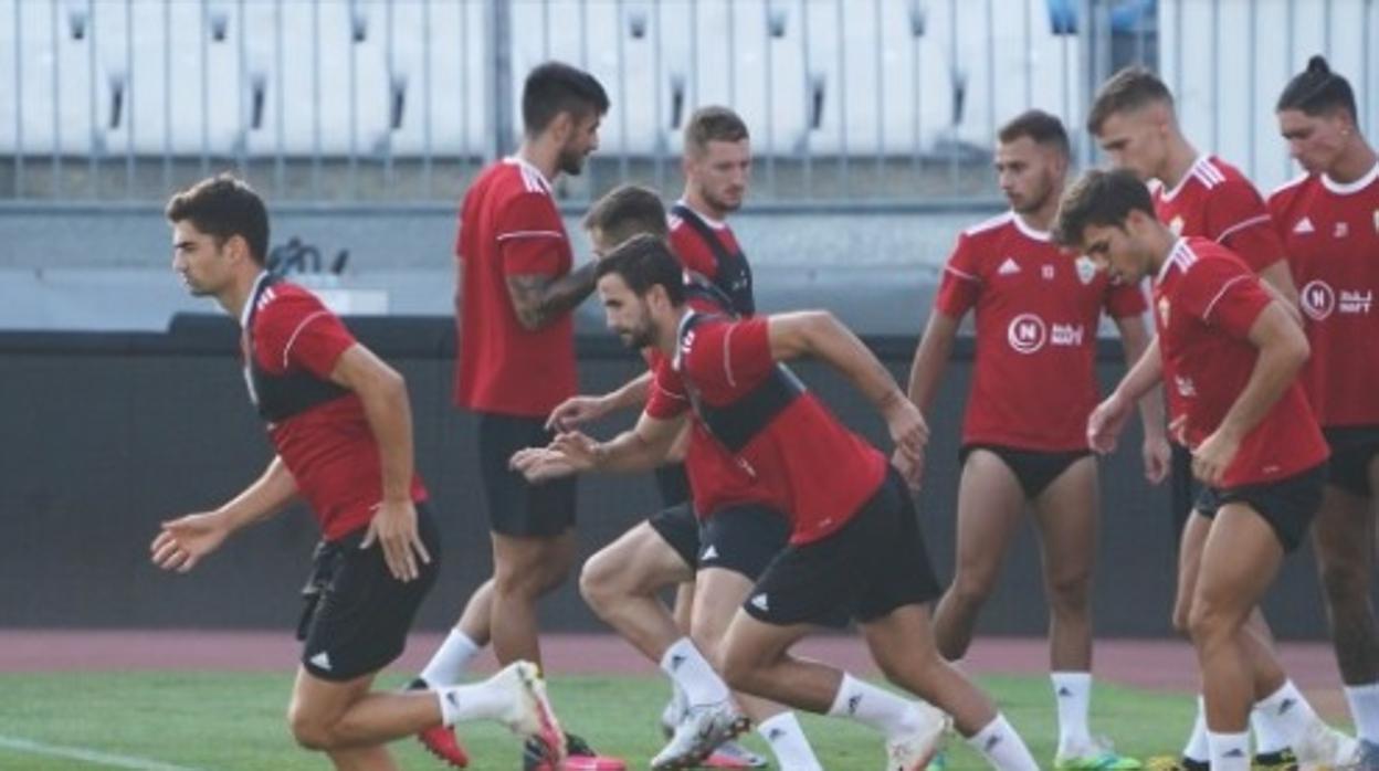 Jugadores del Almería, en un entrenamiento