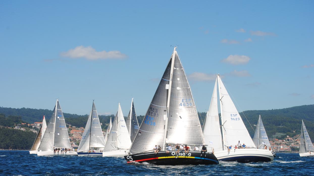 «Bon III», «Fuerza 4», «Balea Dous» y «Peregrina», primeros líderes de la Regata de Aguete