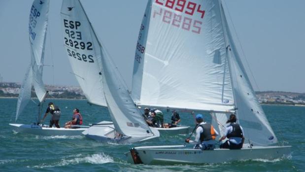 Los Ángel y Carlos Ballesteros, campeones de Andalucía de Snipe