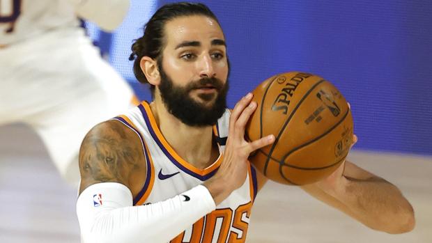 Los Suns de Ricky Rubio siguen invictos