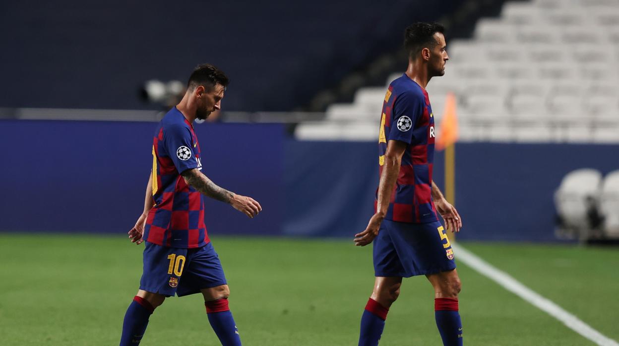 Messi y Busquets se retiran a vestuarios al descanso