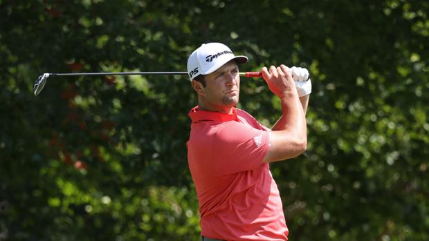 Dustin Johnson le arrebata el número 1 a Rahm