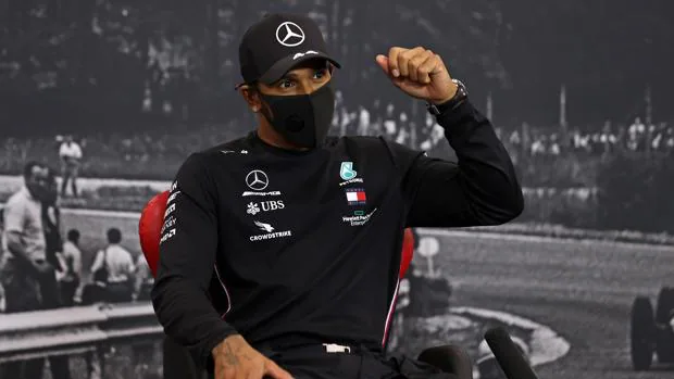 Hamilton llega lanzado al santuario de Ferrari