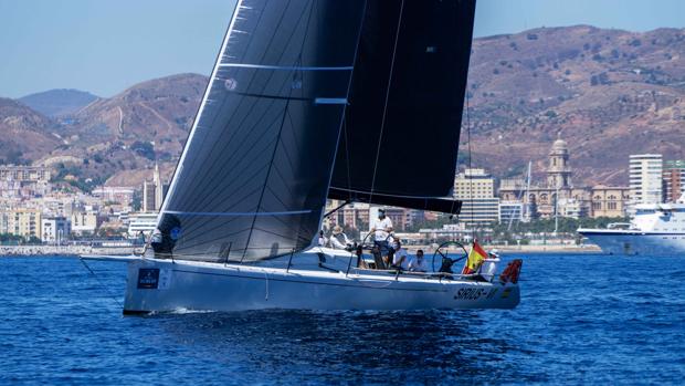 El «Benalmádena», primer líder de la Málaga Sailing Cup