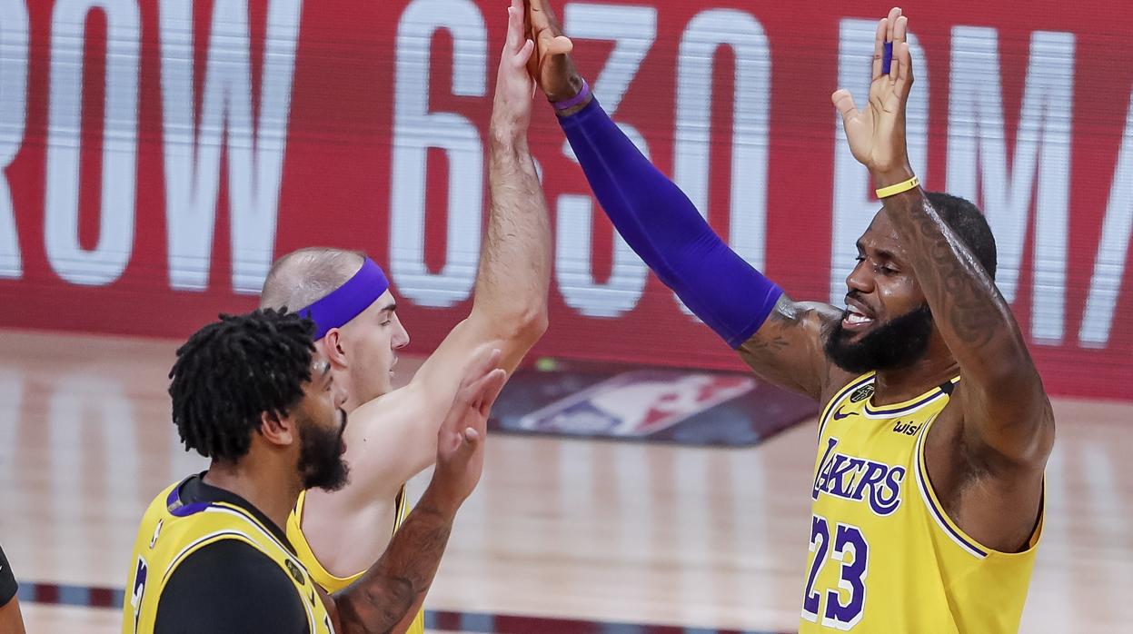 Los Lakers tienen a tiro la final de Conferencia