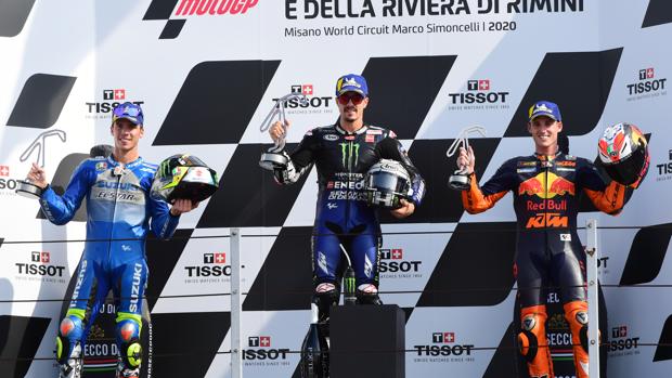 Triplete español y primera victoria de Viñales