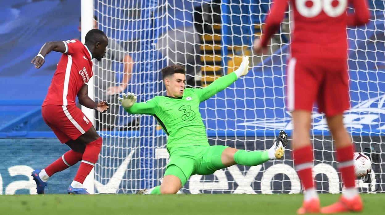 Sadio Mané aprovecha otro error garrafal de Kepa