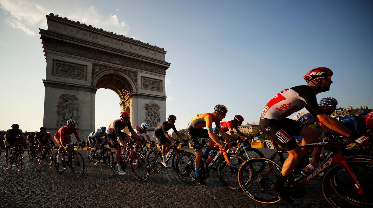 Dos detenidos en la investigación por dopaje al Arkéa de Nairo Quintana