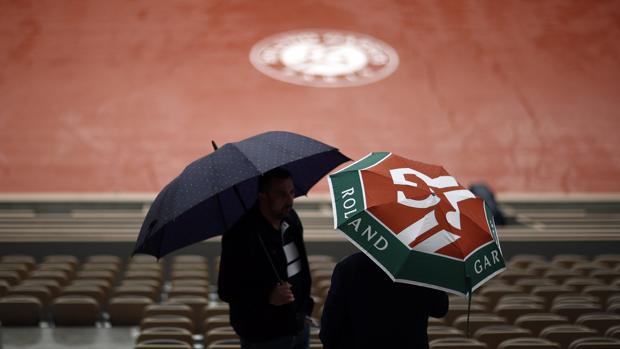 Alarma en Roland Garros: cinco jugadores excluídos de la previa por Covid-19