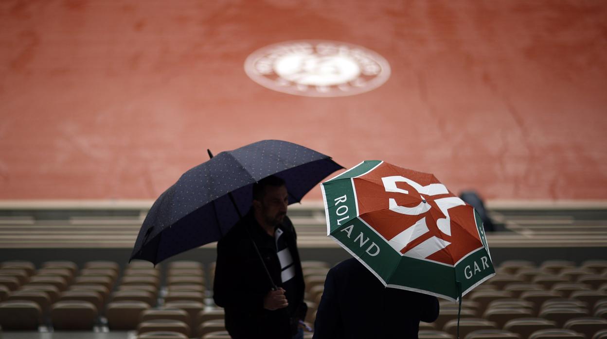 Alarma en Roland Garros: cinco jugadores excluídos de la previa por Covid-19