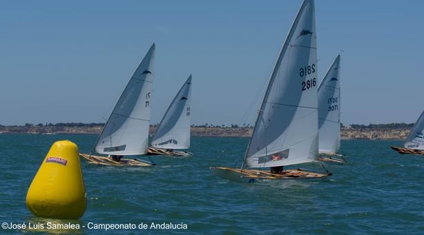 Chipiona acoge la Copa de Andalucía de Patín a Vela