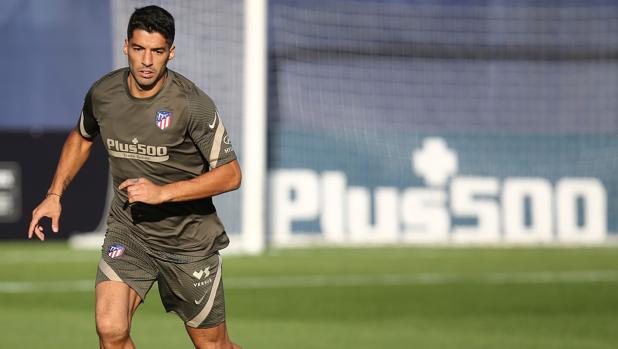 Luis Suárez debutará ante el Granada «desde el inicio o en el segundo tiempo»