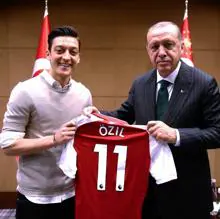 El ocaso del Mago Özil
