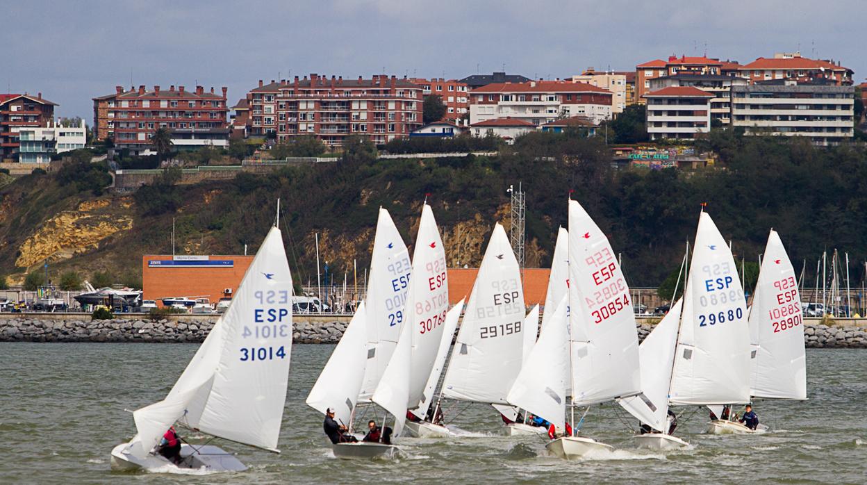 La vela ligera vuelve al Abra con un reducido Trofeo Presidente