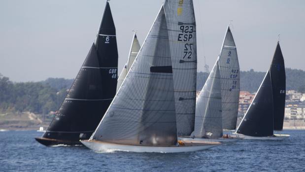 Segunda entrega de la Copa de España de la clase 6 Metros en Sanxenxo