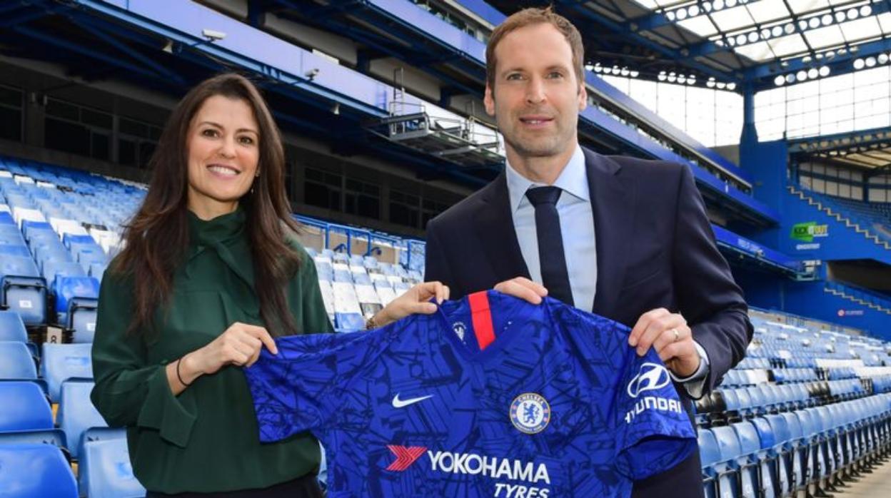 El Chelsea inscribe al retirado Petr Cech en su lista para la Premier