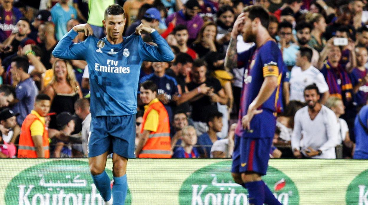 Cristiano Ronaldo celebra un gol en la ida de la Supercopa de España de 2017 en el Camp Nou (1-3)