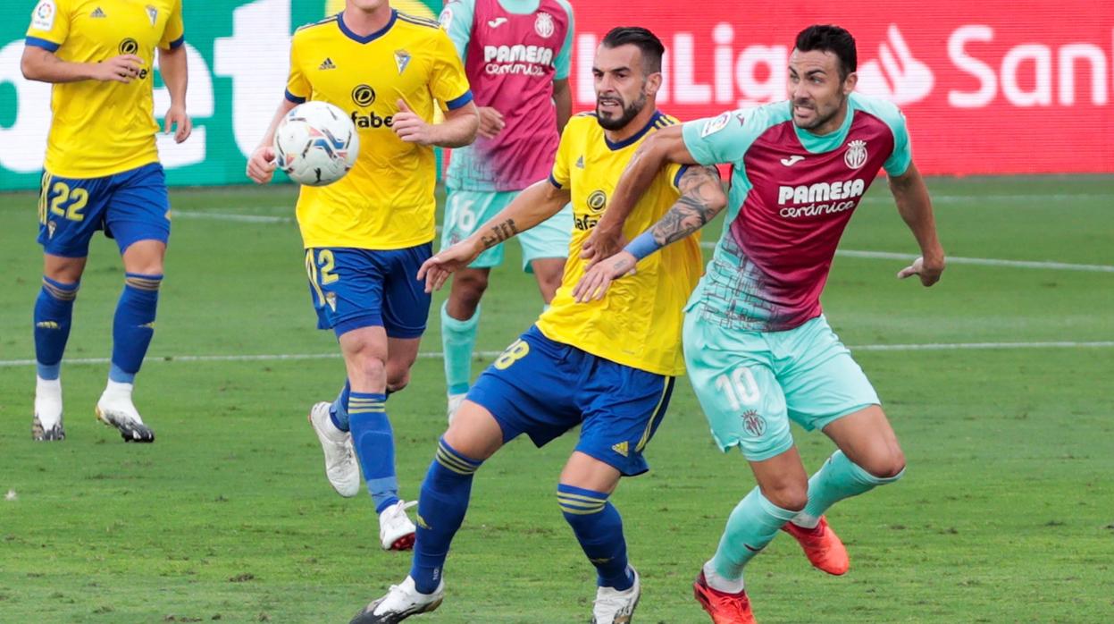 Partido disputado este domingo en el Ramón de Carranza entre el Cádiz y el Villarreal