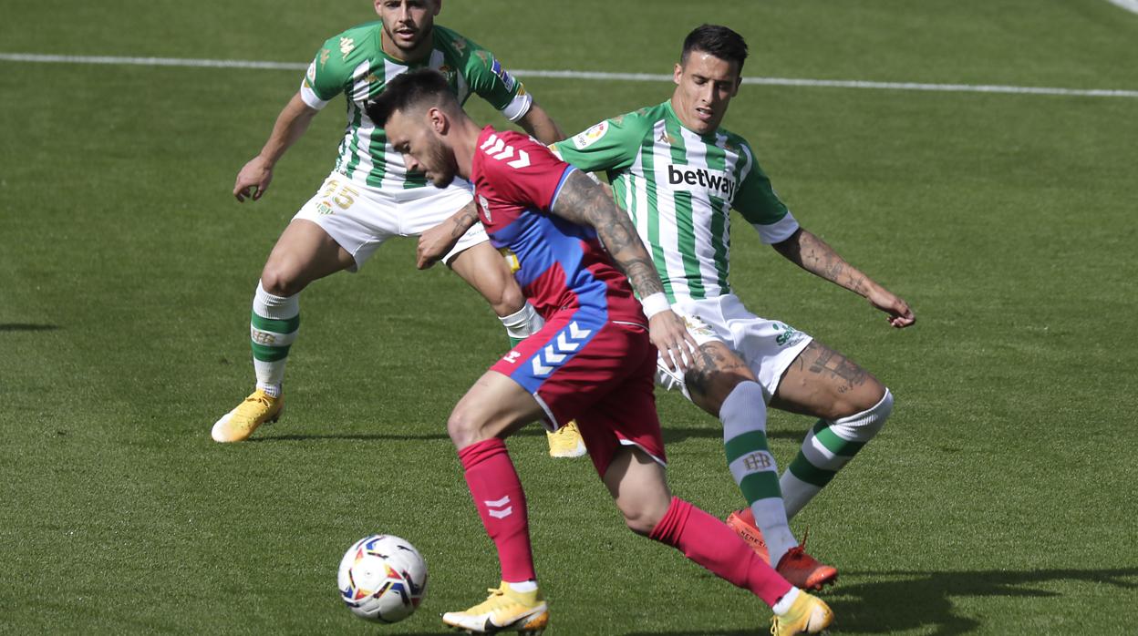 El Betis vuelve a sonreír