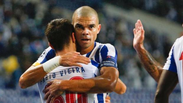 El Oporto renueva a Pepe hasta los 40 años