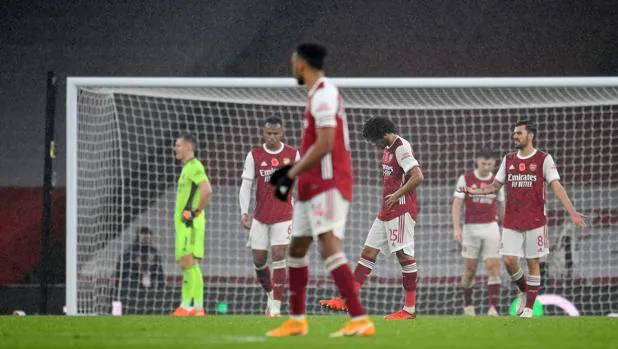 El Aston Villa asalta Londres y frena al Arsenal