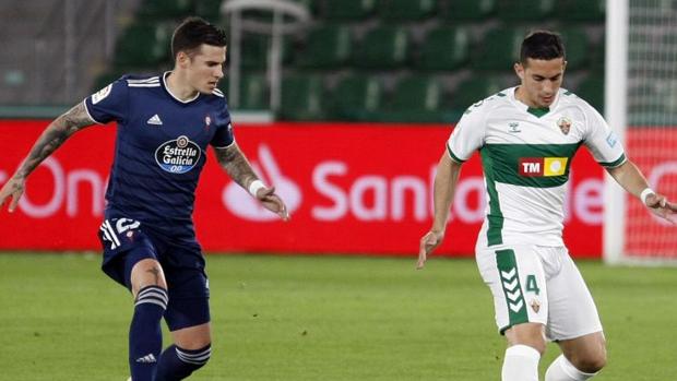 Edgar Badía sujeta al Elche y frena al Celta