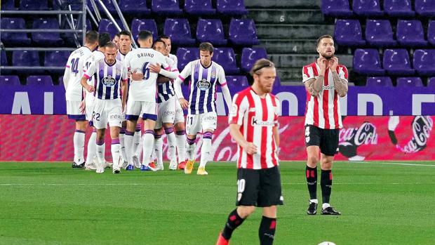 El Real Valladolid logra su primera victoria