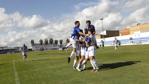 La Junta da luz verde a que continúen y comiencen las competiciones de las categorías séniors y juveniles, aunque seguirán siendo a puerta cerrada