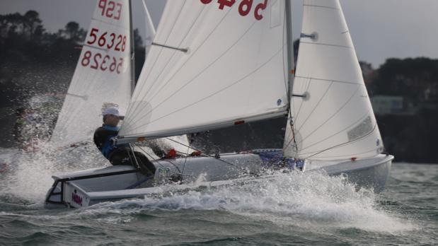 Bruno Ameneiro y Pablo Lorenzo, líderes de la Regata Gadis de 420