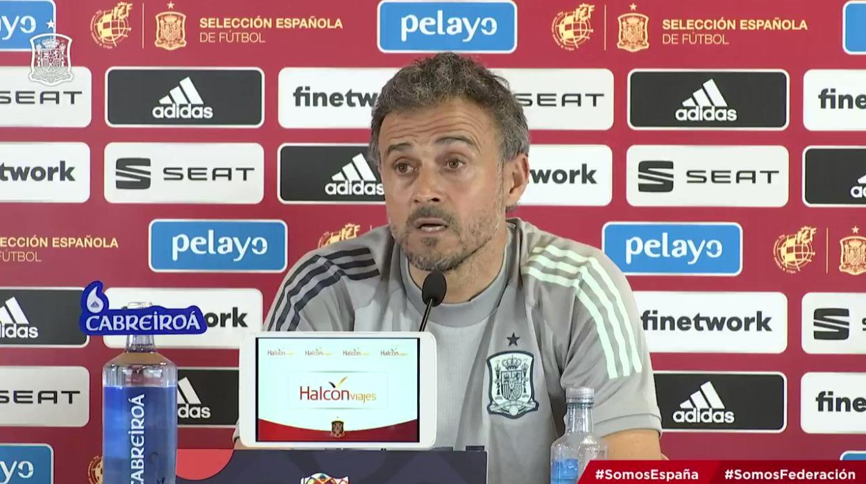 Luis Enrique durante una rueda de prensa