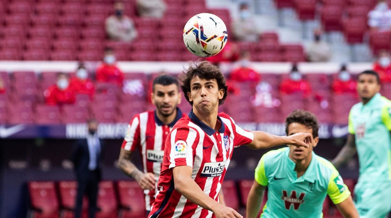 Joao Felix: «El Barcelona nos va a hacer correr más, pero haremos nuestro juego»