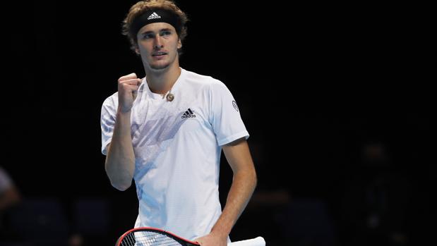 Zverev deja a Schwartzman al borde de la eliminación