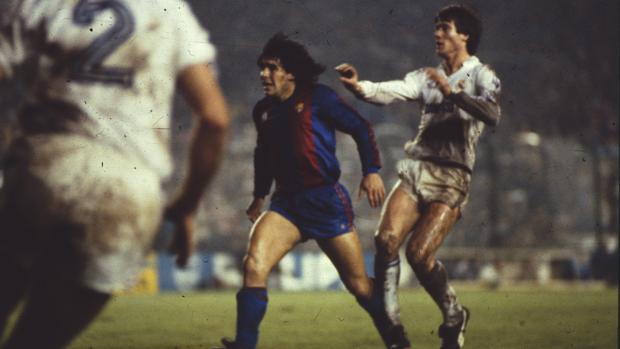 Barcelona y Sevilla: así fue el paso de Maradona por el fútbol español