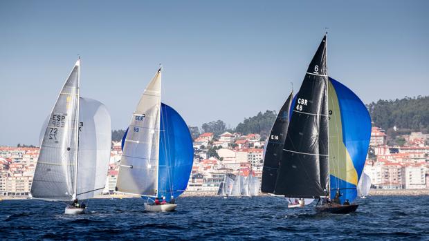 «Bribon 500» y «Seljm», líderes del Trofeo Xacobeo