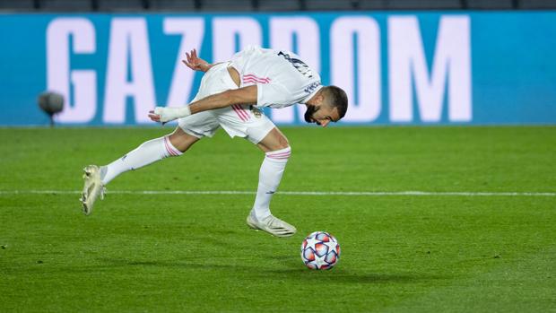 Benzema quiere ayudar y jugar