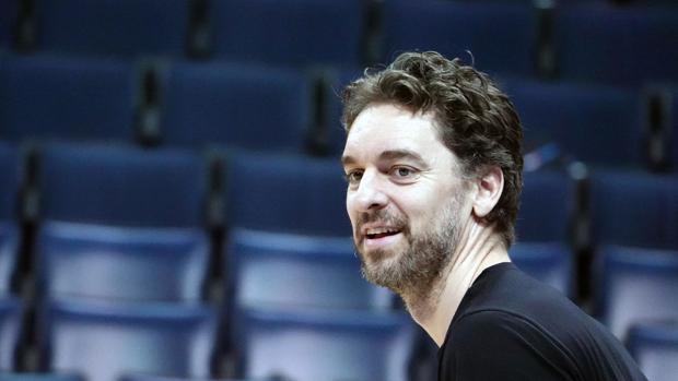 Pau Gasol se deja querer por los Lakers: «Sería muy especial volver»