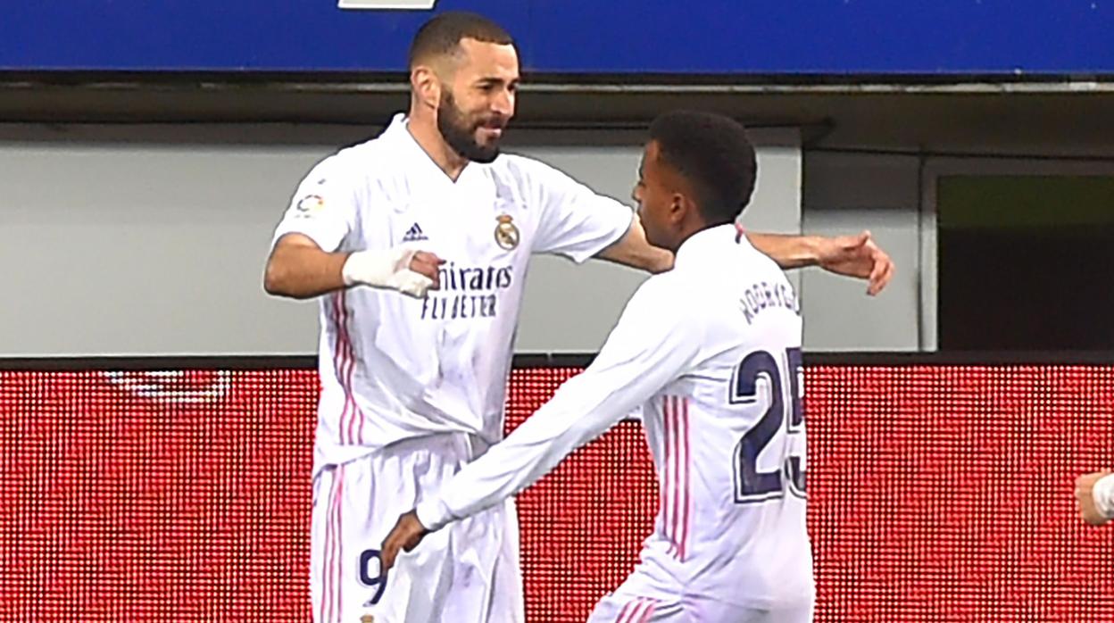 La sociedad Rodrygo-Benzema abrió la lata ante el Eibar