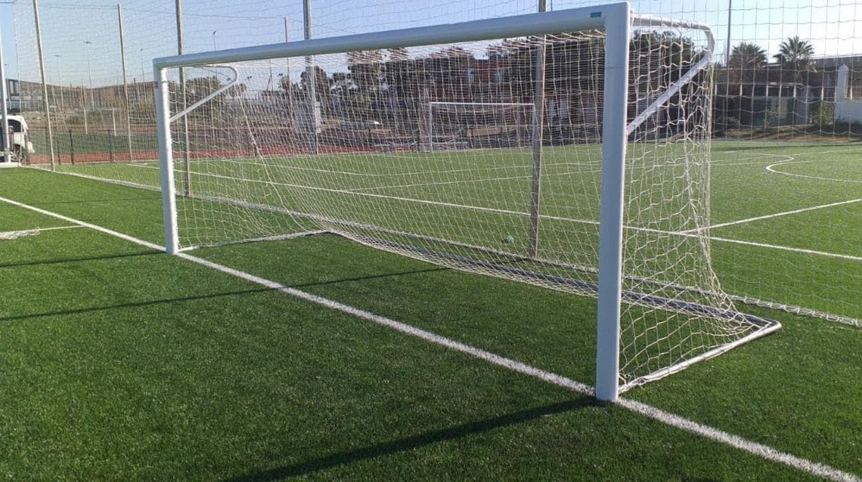 Dos nuevos juegos de porterías de fútbol-7 y redes para el CD Elcano.