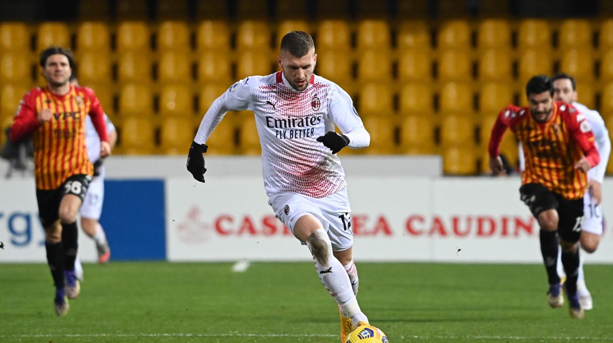 Ante Rebic, durante un partido