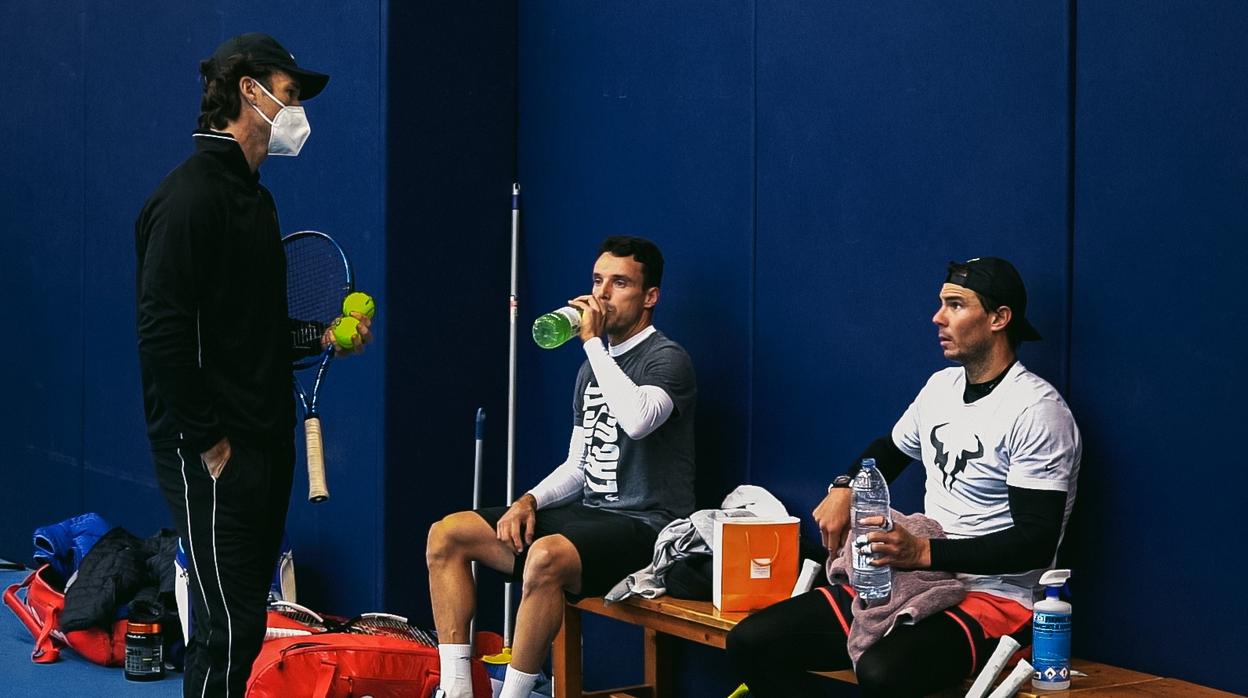 Moyá, Bautista y Nadal, durante un entrenamiento