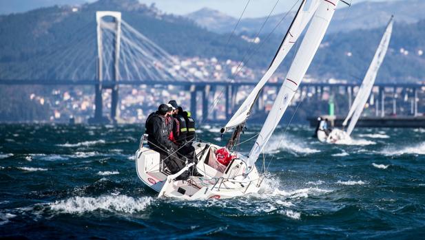 «Noticia», favorito en la Vigo Winter Series de J70