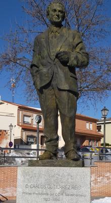 Estatua dedicada a Carlos Gutiérrez Reis
