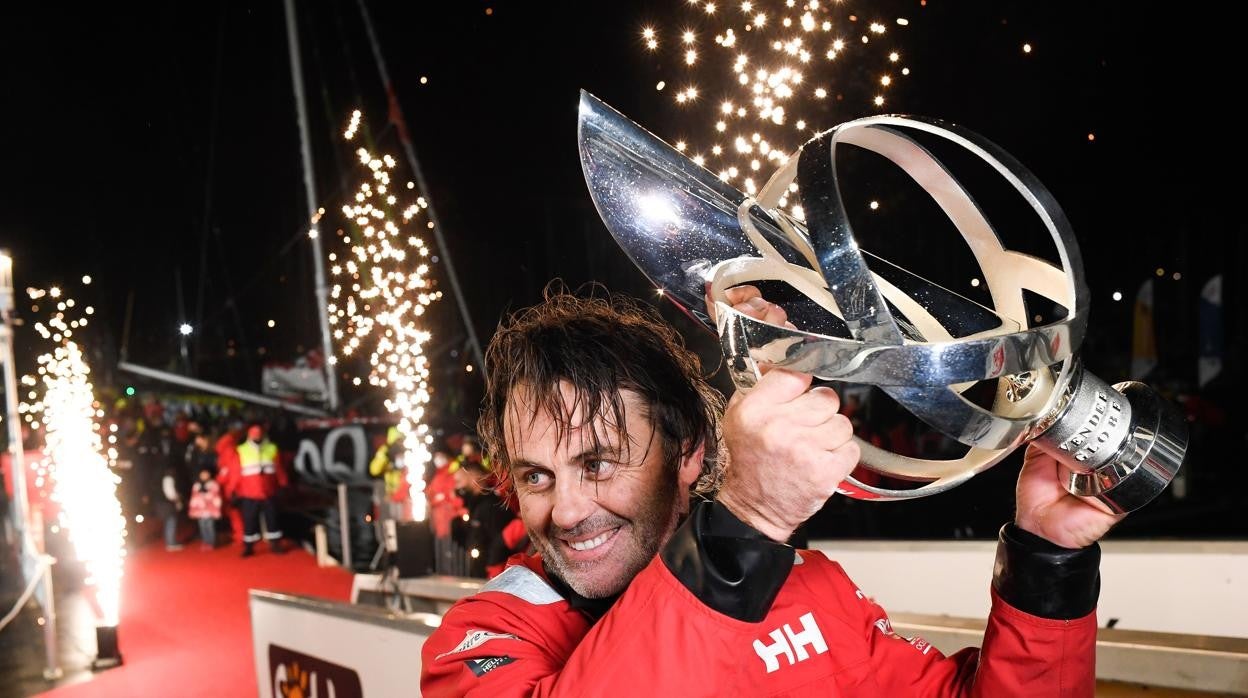 Yannick Bestaven se lleva la 9ª Vendée Globe con el «Maître CoQ IV»