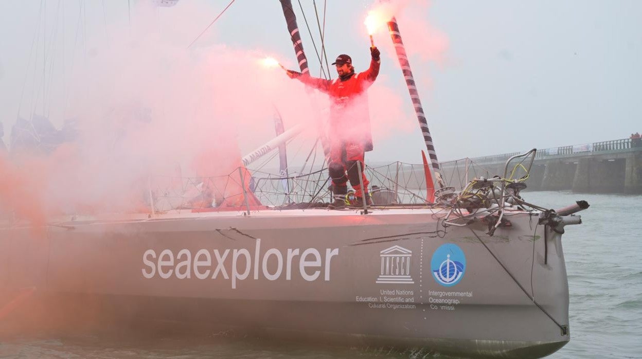 En un profundo sueño de Vendée Globe se pierde el sueño de ganar la regata