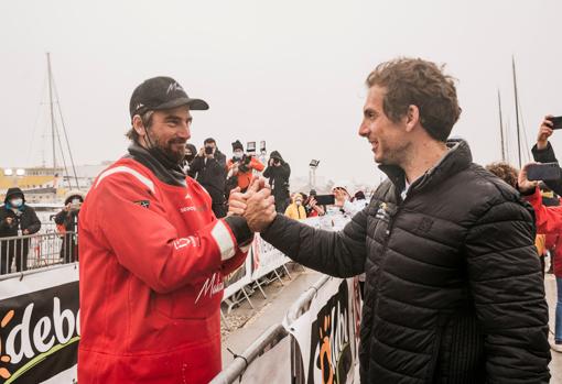 En un profundo sueño de Vendée Globe se pierde el sueño de ganar la regata