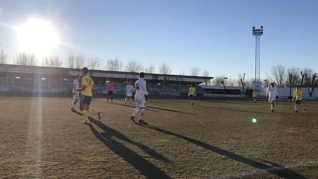 La picaresca de los horarios, la reflexión que enciende al fútbol modesto